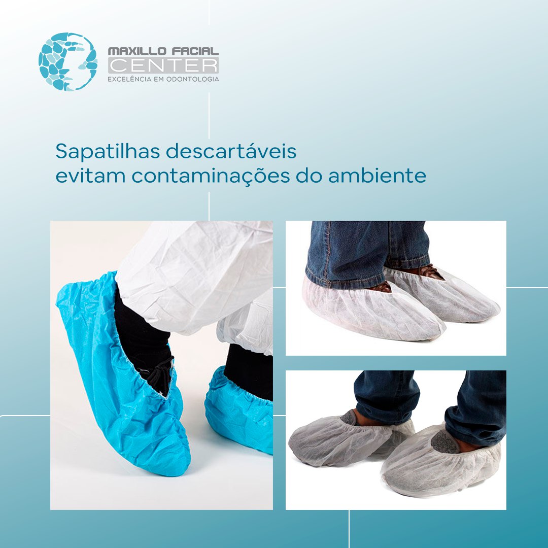 Sapatilhas descartáveis evitam contaminações do ambiente.