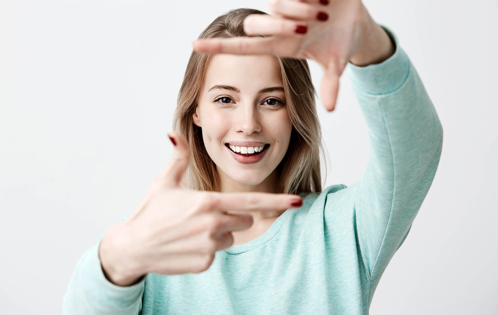 Manchas nos dentes: o que são e como eliminá-las?