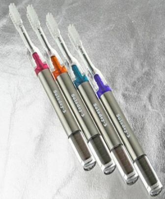 É criado escova de dente que dispensa uso de pasta