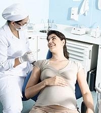 Gravidas devem redobrar cuidados com doenças bucais