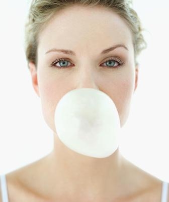 Gomas de mascar sem açúcar podem corroer os dentes